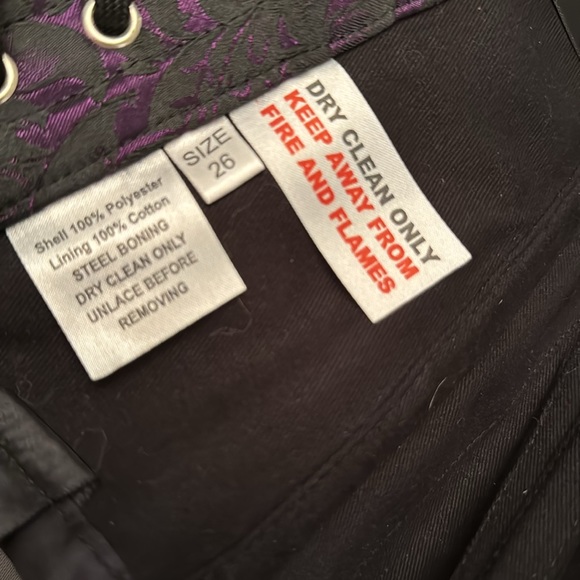 Black and Purple Lace Corset Size 26 - Picture 2 of 14